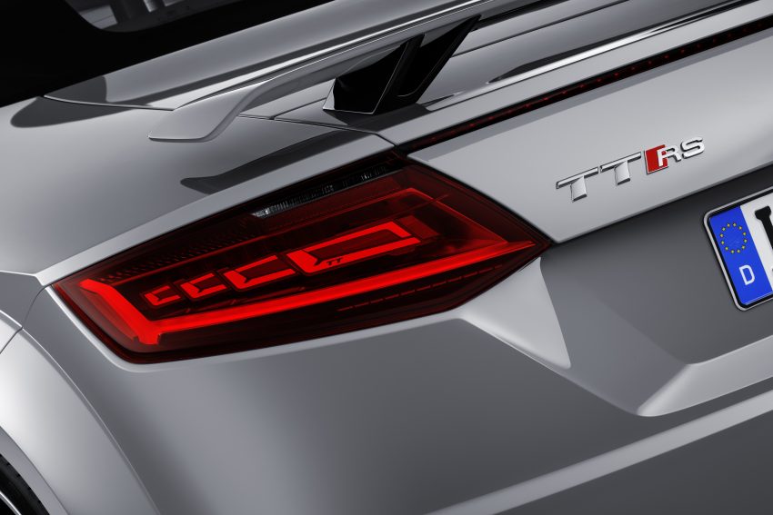 Audi TT RS Coupe dan Roadster baharu berkuasa 400 hp membuat penampilan sulung di Beijing Motor Show 483464