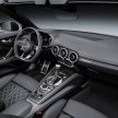 Audi TT RS Coupe dan Roadster baharu berkuasa 400 hp membuat penampilan sulung di Beijing Motor Show