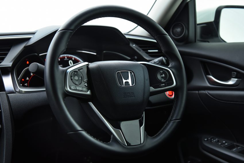 DRIVEN: 2016 FC Honda Civic 1.8L, 1.5L VTEC Turbo 492339