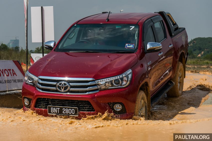 DRIVEN: 2016 Toyota Hilux and Fortuner – first impressions of the new pick-up and SUV in Malaysia 488017