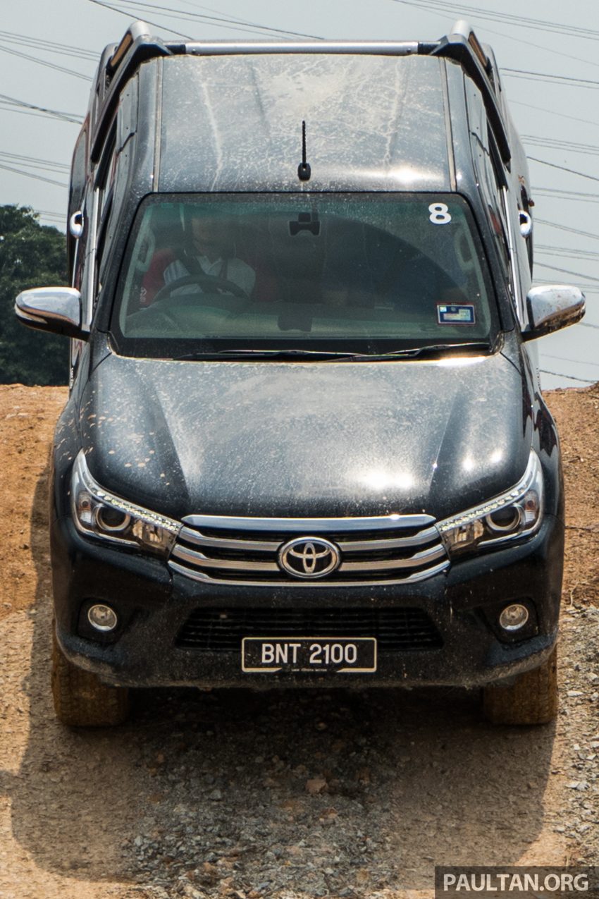 DRIVEN: 2016 Toyota Hilux and Fortuner – first impressions of the new pick-up and SUV in Malaysia 488026