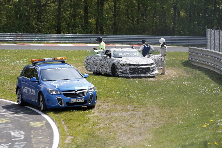 SPIED: Chevrolet Camaro Z/28 ‘Ring test ends in crash 492684