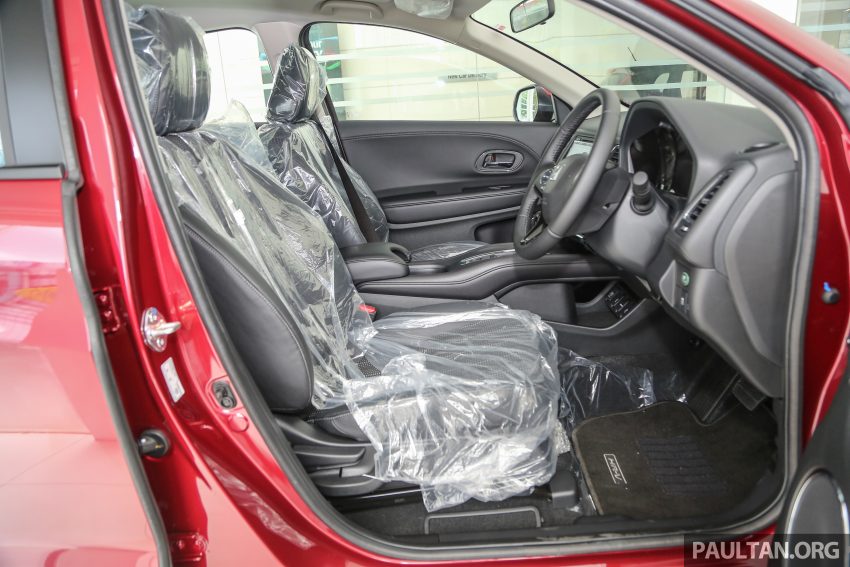 GALERI: Honda HR-V berwarna Dark Ruby Red Pearl 497730