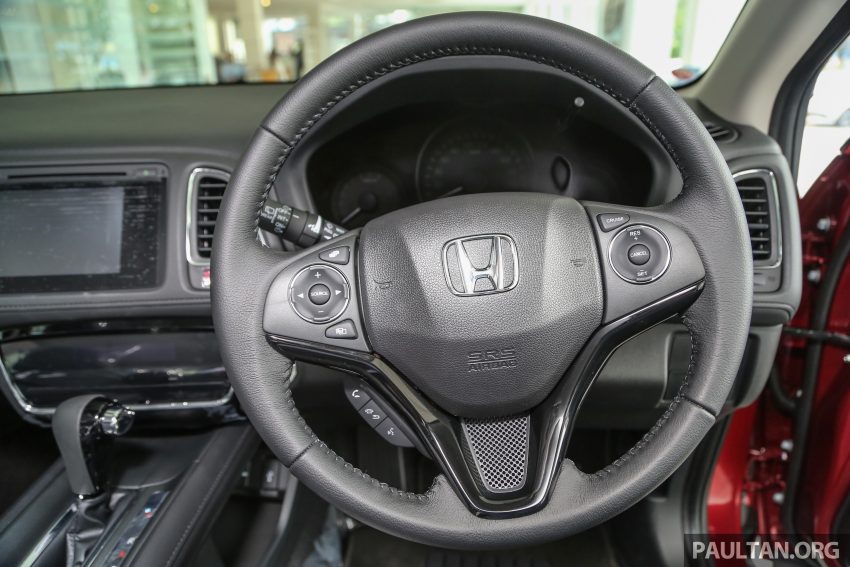 GALLERY: Honda HR-V in Dark Ruby Red Pearl colour 497618
