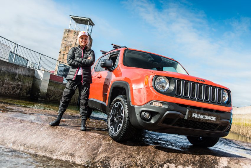 VIDEO: Watch a Jeep Renegade go white water rafting 491436