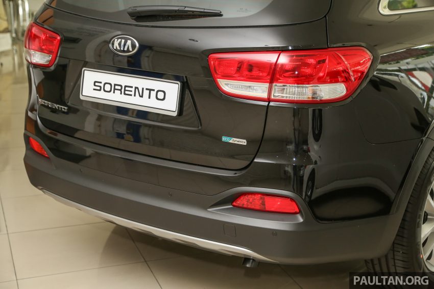 2016 Kia Sorento on display at dealers before launch 497943