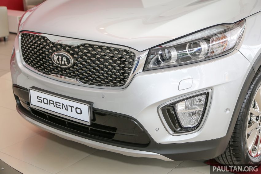 2016 Kia Sorento on display at dealers before launch 498082