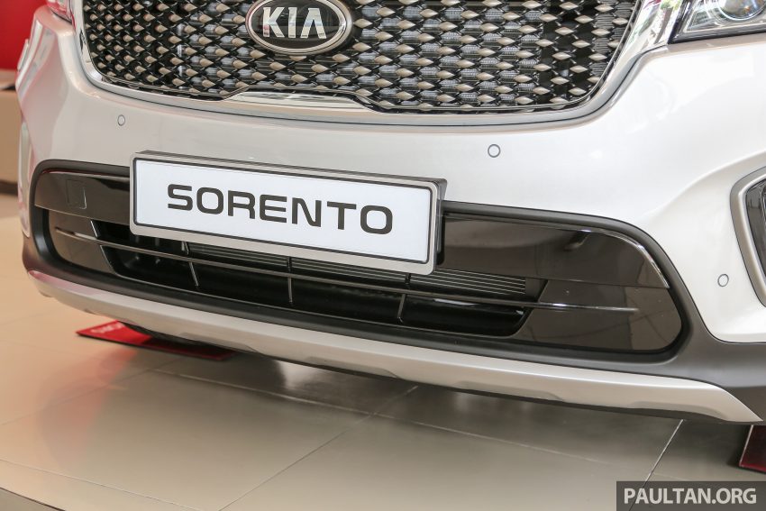 2016 Kia Sorento on display at dealers before launch 498087