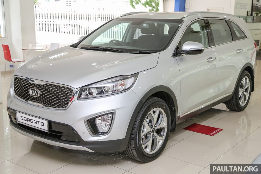 2016 Kia Sorento on display at dealers before launch 498002