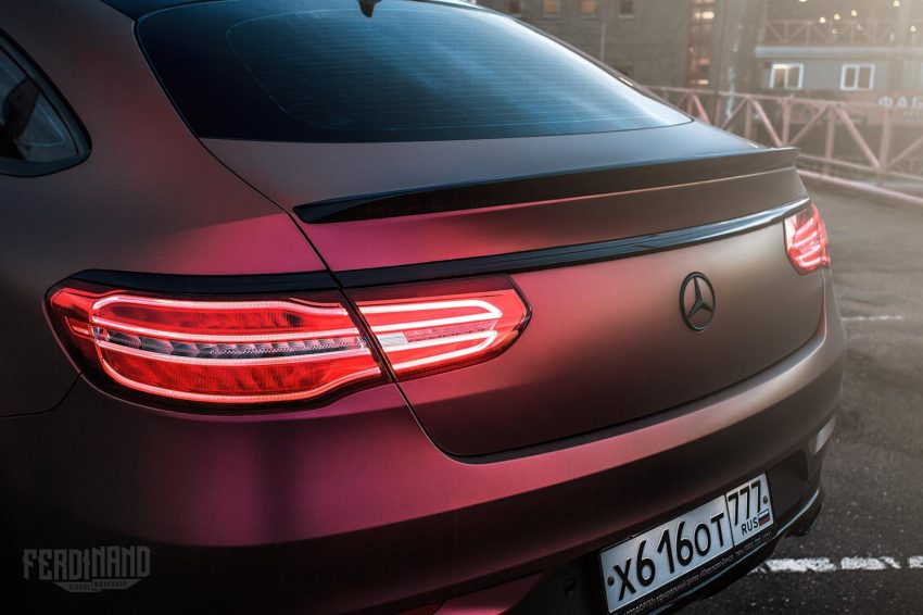 Mercedes-Benz GLE Coupe gets “multicolour” wrap 490787