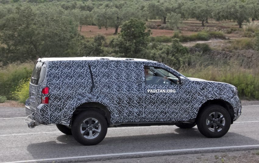 SPIED: Nissan NP300 Navara-based SUV seen testing 499127