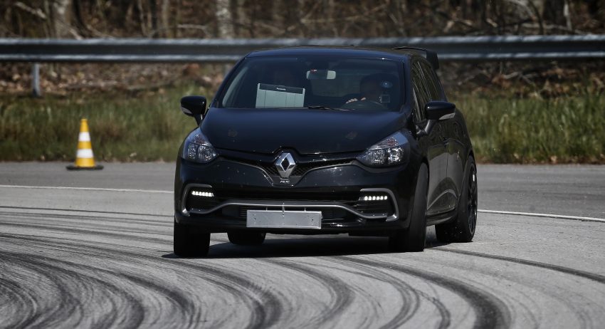 Renault Clio RS 16 – 275 hp, 360 Nm concept debuts 499994