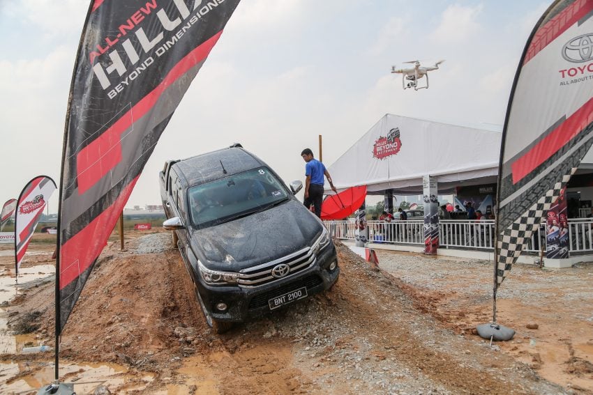 DRIVEN: 2016 Toyota Hilux and Fortuner – first impressions of the new pick-up and SUV in Malaysia 491854
