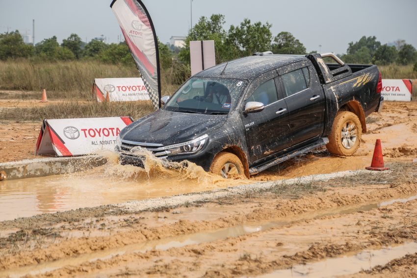 DRIVEN: 2016 Toyota Hilux and Fortuner – first impressions of the new pick-up and SUV in Malaysia 491867