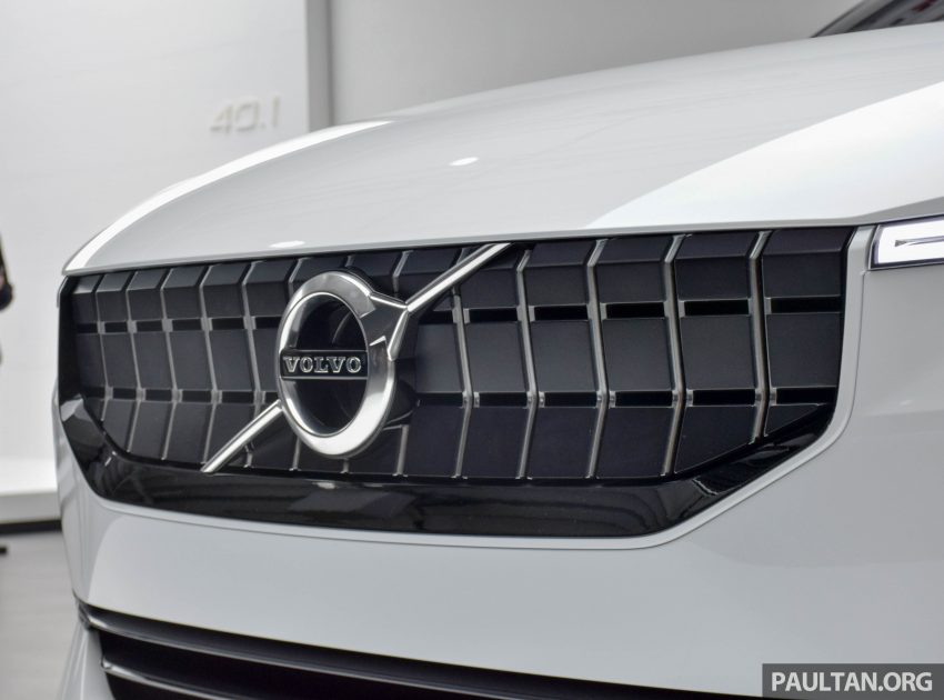 GALLERY: Volvo 40.2 concept previews next-gen S40? 497441