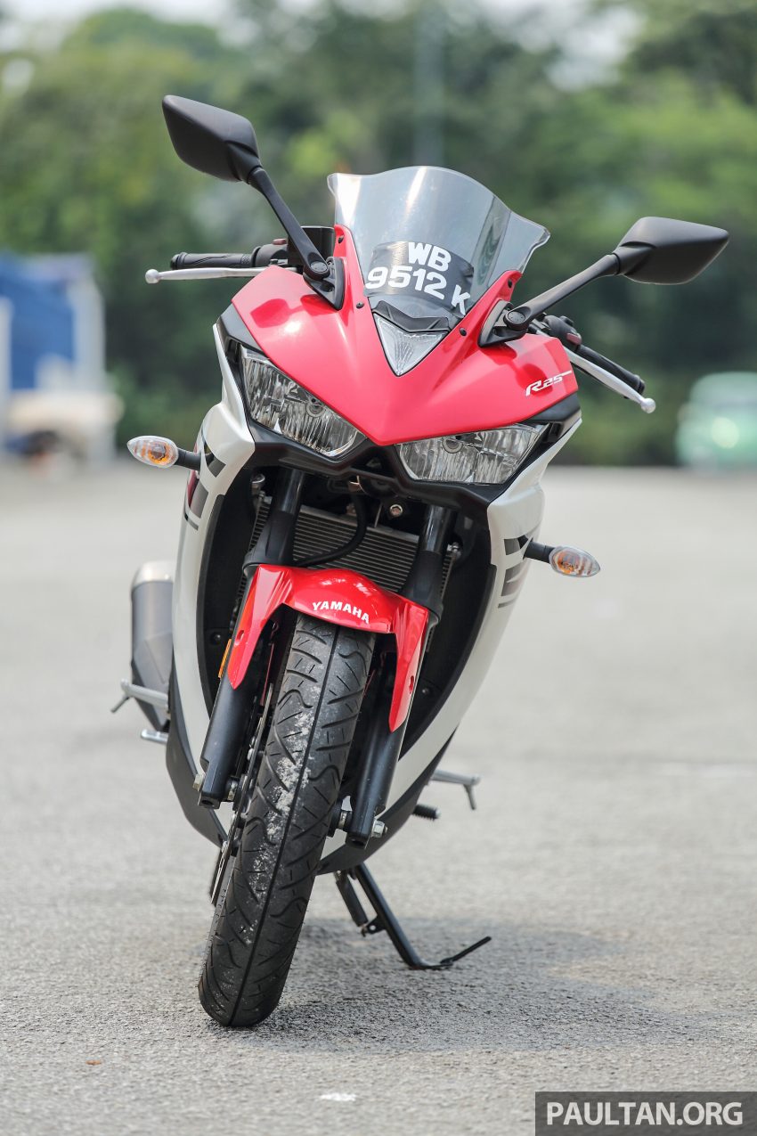 REVIEW: 2015 Yamaha YZF-R25 – fun with the baby ‘R’ 493058