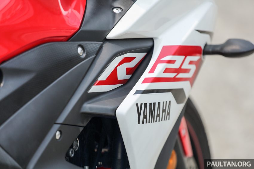 REVIEW: 2015 Yamaha YZF-R25 – fun with the baby ‘R’ 493076