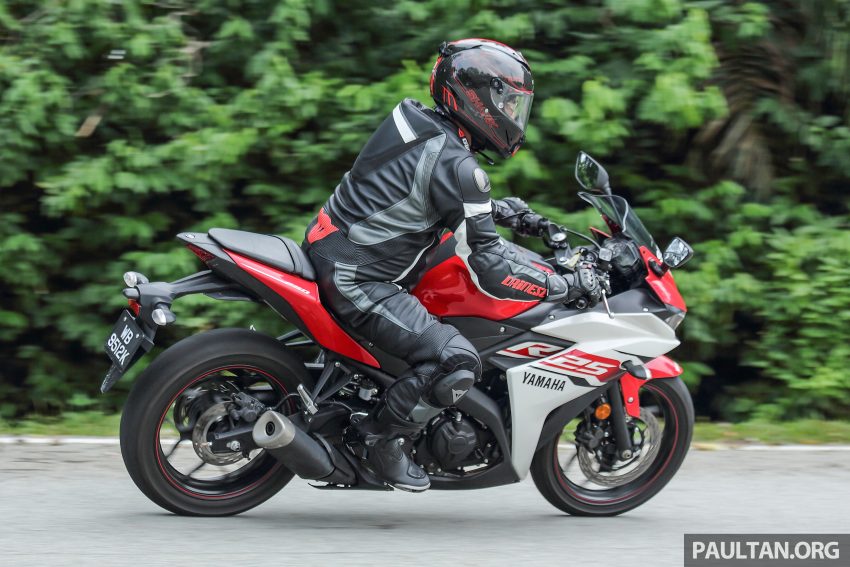 REVIEW: 2015 Yamaha YZF-R25 – fun with the baby ‘R’ 493103