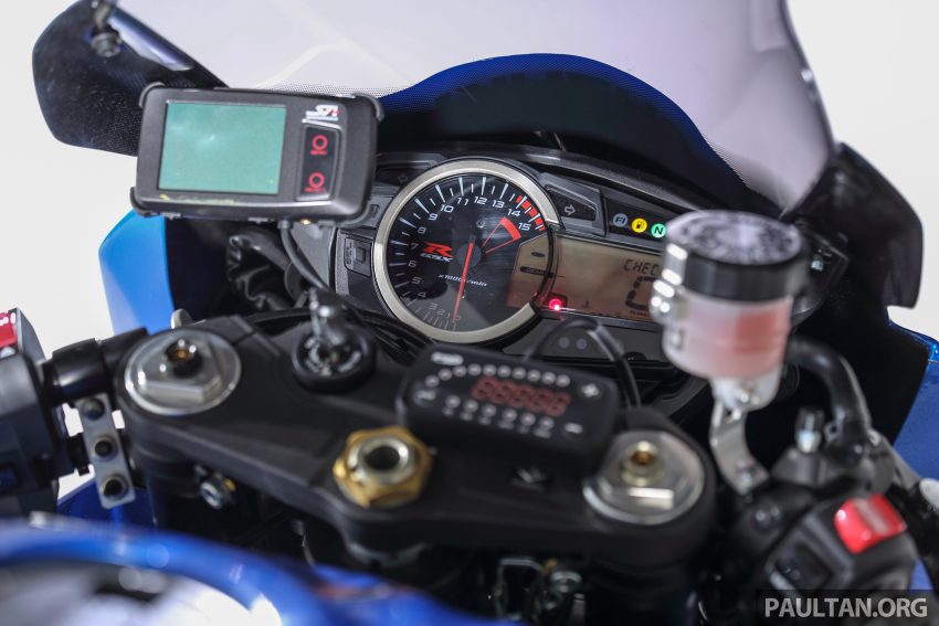 FEATURE: Setting up a Superbike race machine – Suzuki GSX-R1000 L5 Team Suzuki Hiap Aik Racing 508025