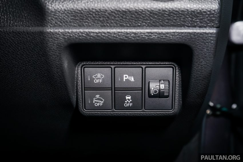 2016 Honda Civic FC 1.8 S, 1.5 Turbo, 1.5 Turbo Premium – specs and equipment in a nutshell 506810