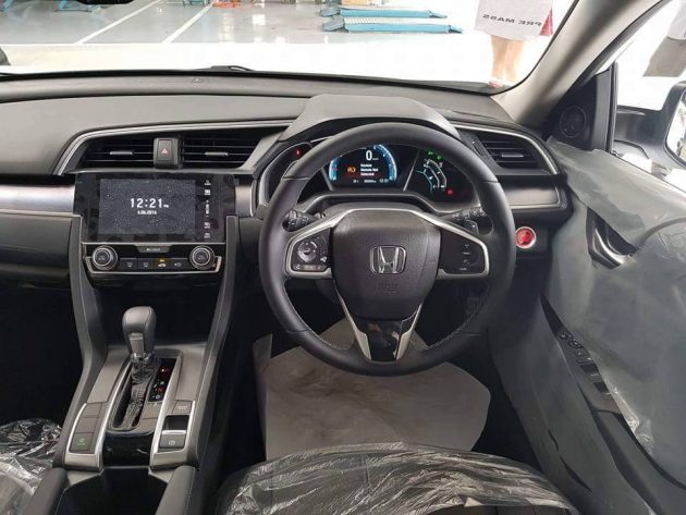 2016 Honda Civic in showroom 9