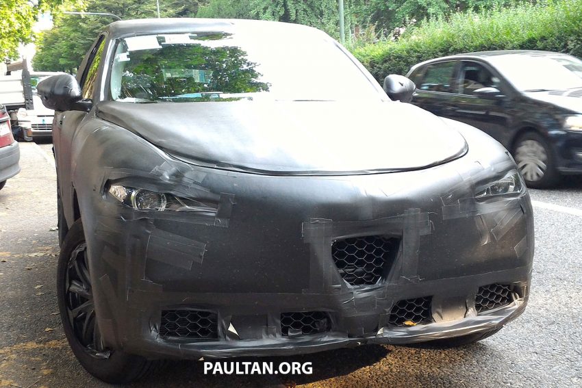 SPIED: Alfa Romeo Stelvio SUV, with interior images 514274