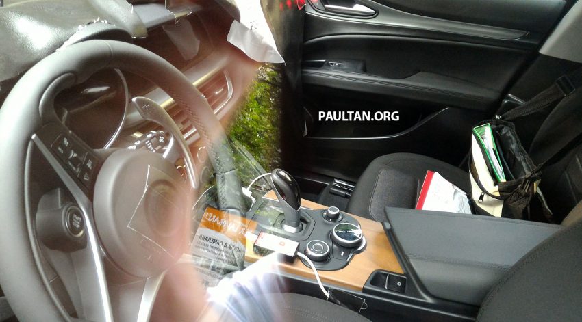 SPIED: Alfa Romeo Stelvio SUV, with interior images 514316