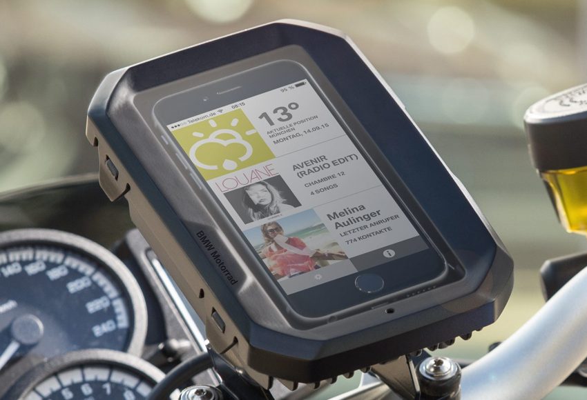 BMW Motorrad smartphone cradle – only 195 euro 514308