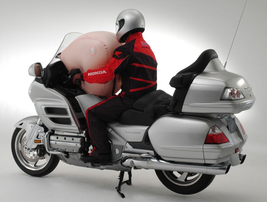 2006-2010 Honda Gold Wing – Takata airbag recall 505412