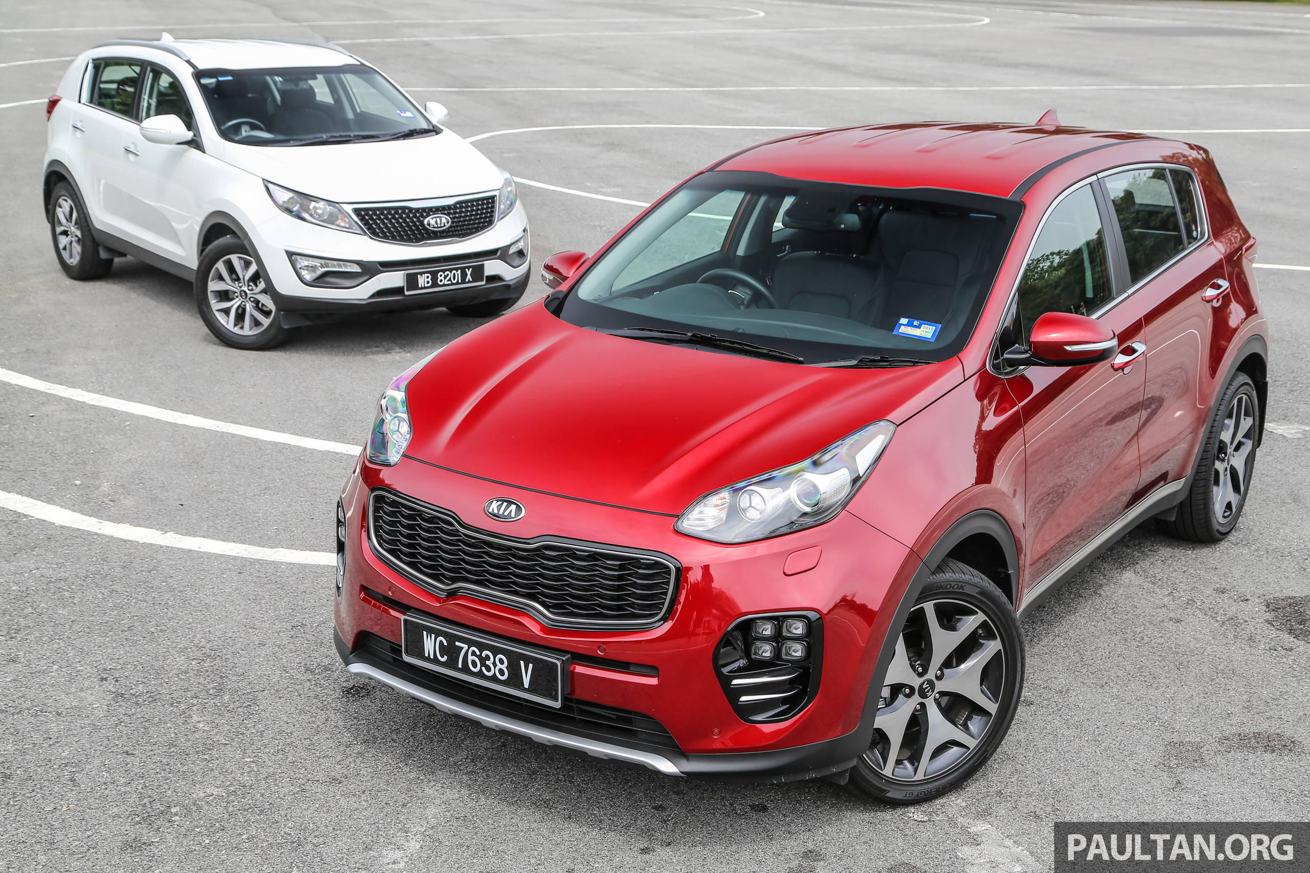 GALLERY: Kia Sportage - new QL together with old SL 