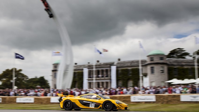 McLaren P1 GTR with special livery to commemorate 40 years since James Hunt’s F1 driver’s championship 507007