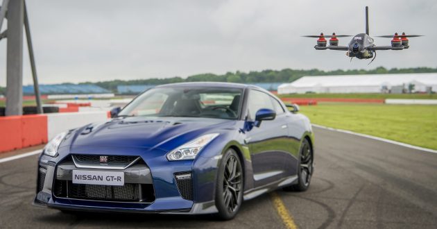 Nissan GT-R drone – faster to 100 km/h than the car