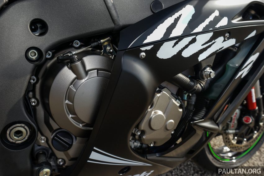 REVIEW: 2016 Kawasaki Ninja ZX-10R – road or race? 521895
