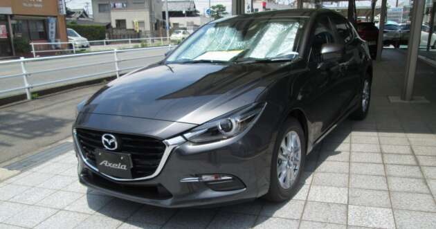 2016 Mazda 3 facelift spyshots 1