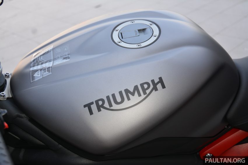 Long-term review: 2016 Triumph Street Triple 675R – delivery, running-in, first service and accessories 515448