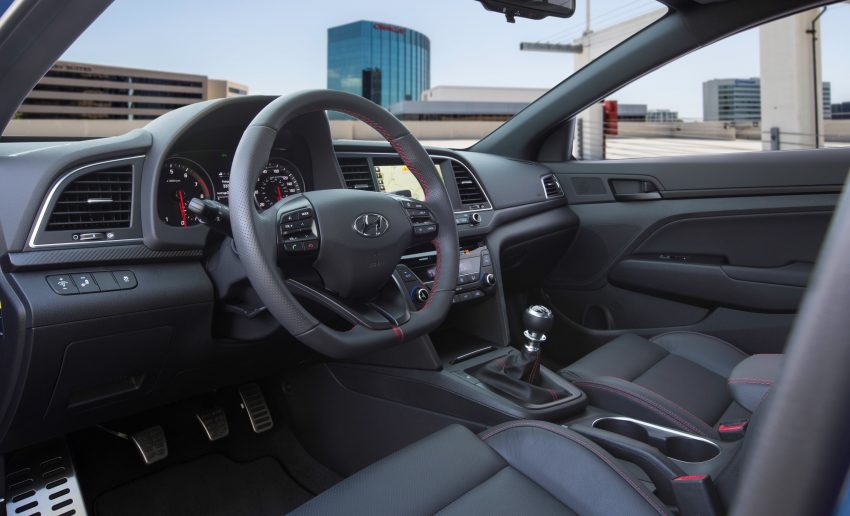 Hyundai Elantra Sport makes its American debut 517995
