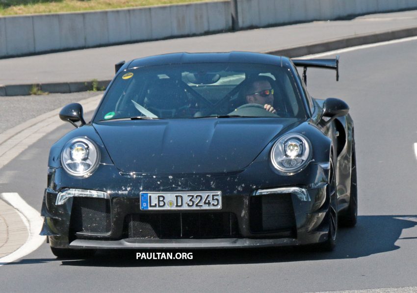 SPIED: Porsche 991 GT2 RS – more vents, more wings 518847