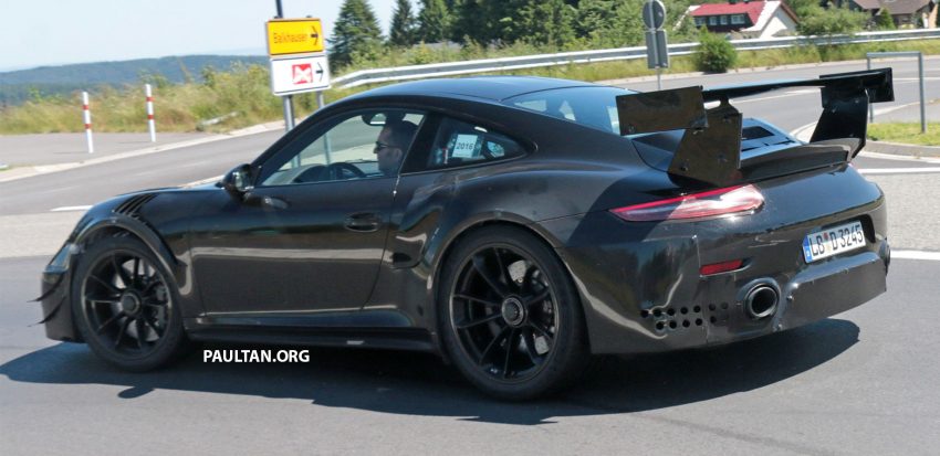 SPIED: Porsche 991 GT2 RS – more vents, more wings 518825
