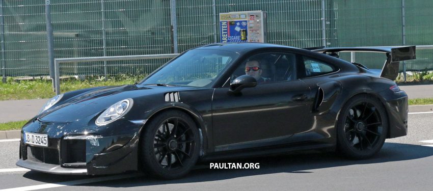 SPIED: Porsche 991 GT2 RS – more vents, more wings 518850