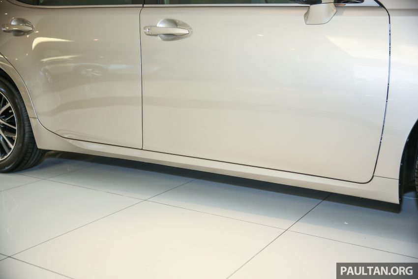 GALERI: Lexus ES 250 Luxury edisi terhad – dua warna eksklusif, kekemasan dalaman Bamboo, 50 unit 524064