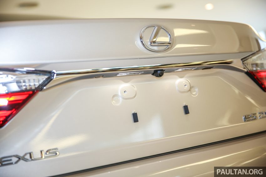 GALERI: Lexus ES 250 Luxury edisi terhad – dua warna eksklusif, kekemasan dalaman Bamboo, 50 unit 524078