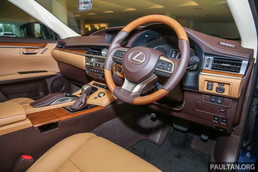 GALERI: Lexus ES 250 Luxury edisi terhad – dua warna eksklusif, kekemasan dalaman Bamboo, 50 unit 524079