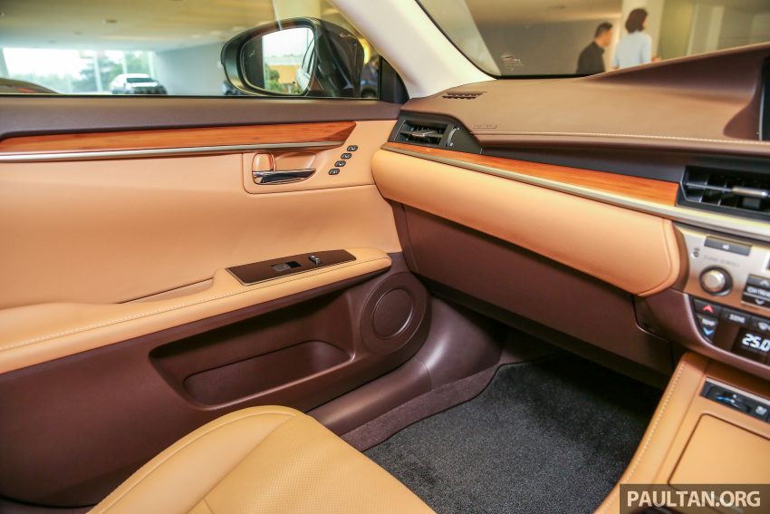 GALLERY: Lexus ES 250 Luxury limited edition – two exclusive colours, Bamboo interior trim, 50 units 523935