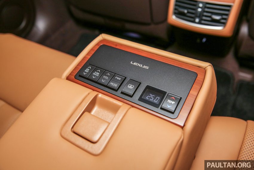 GALERI: Lexus ES 250 Luxury edisi terhad – dua warna eksklusif, kekemasan dalaman Bamboo, 50 unit 524105