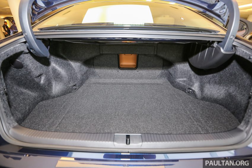 GALERI: Lexus ES 250 Luxury edisi terhad – dua warna eksklusif, kekemasan dalaman Bamboo, 50 unit 524115