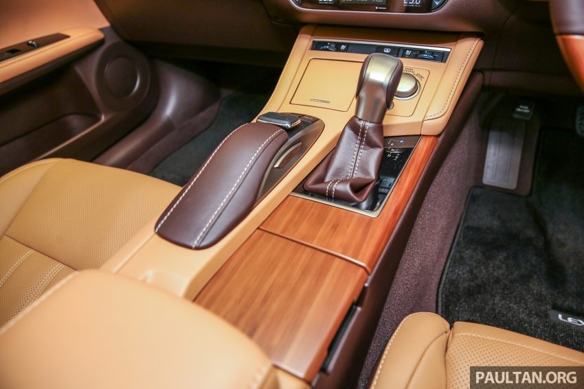 GALERI: Lexus ES 250 Luxury edisi terhad – dua warna eksklusif, kekemasan dalaman Bamboo, 50 unit 524087