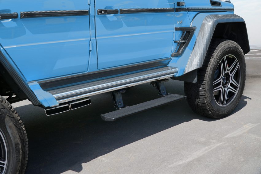 Mansory tunes the Mercedes-Benz G500 4×4² to 485 hp and 710 Nm; piles on the carbon-fibre and blue paint 518100