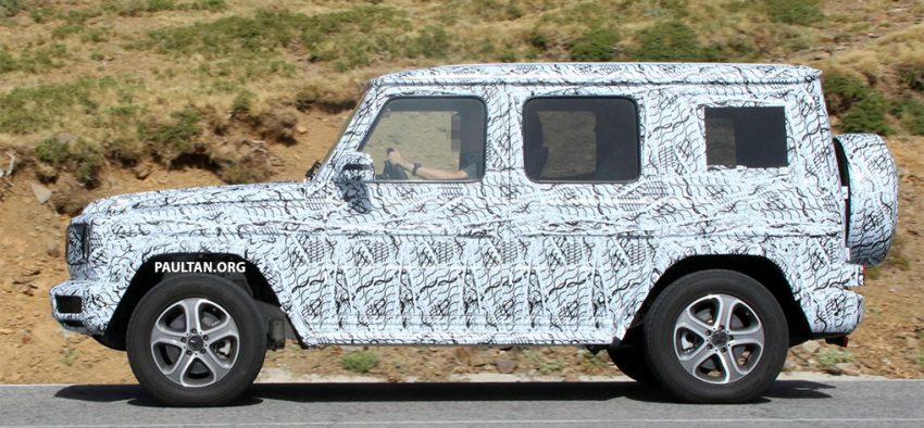 SPIED: Next-generation Mercedes-Benz G-Class – similar looks, but set for 400 kg weight reduction 526482