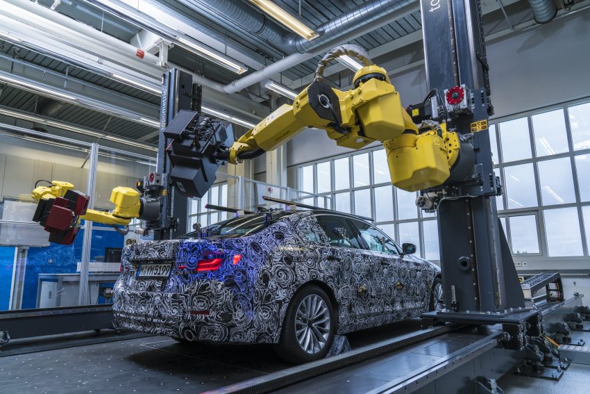 BMW reveals industry-first, fully-automated optical measuring cell – first use for the next-gen 5 Series 527167