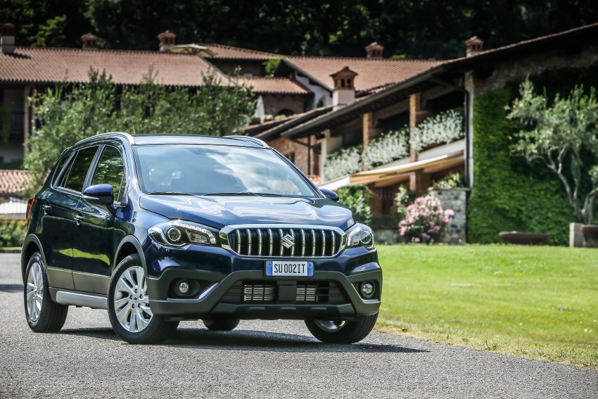 Suzuki S-Cross facelift launched in Italy with turbos 523797